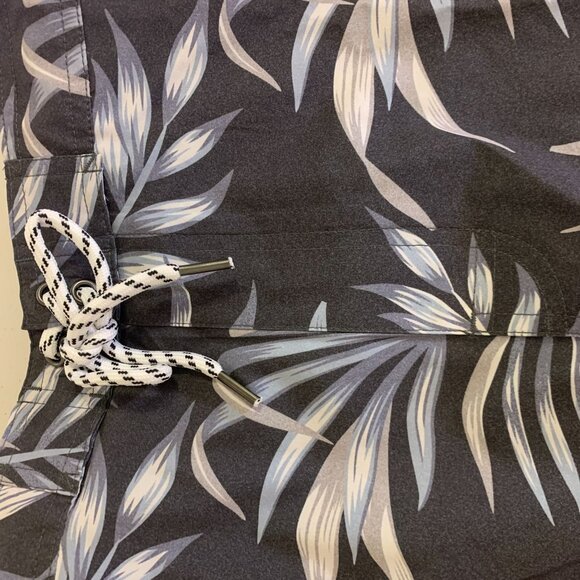 Sonoma XL Black Leaf Print Board Shorts With Stretch Waistband & 9-Inch Inseam - Picture 8 of 11